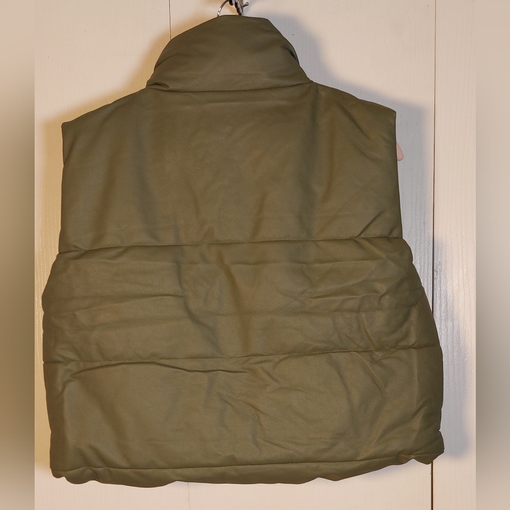 PrettyLittleThing NWT Olive Faux Leather Drop Hem Gilet Puffer Vest Size XL Tall - Picture 4 of 12